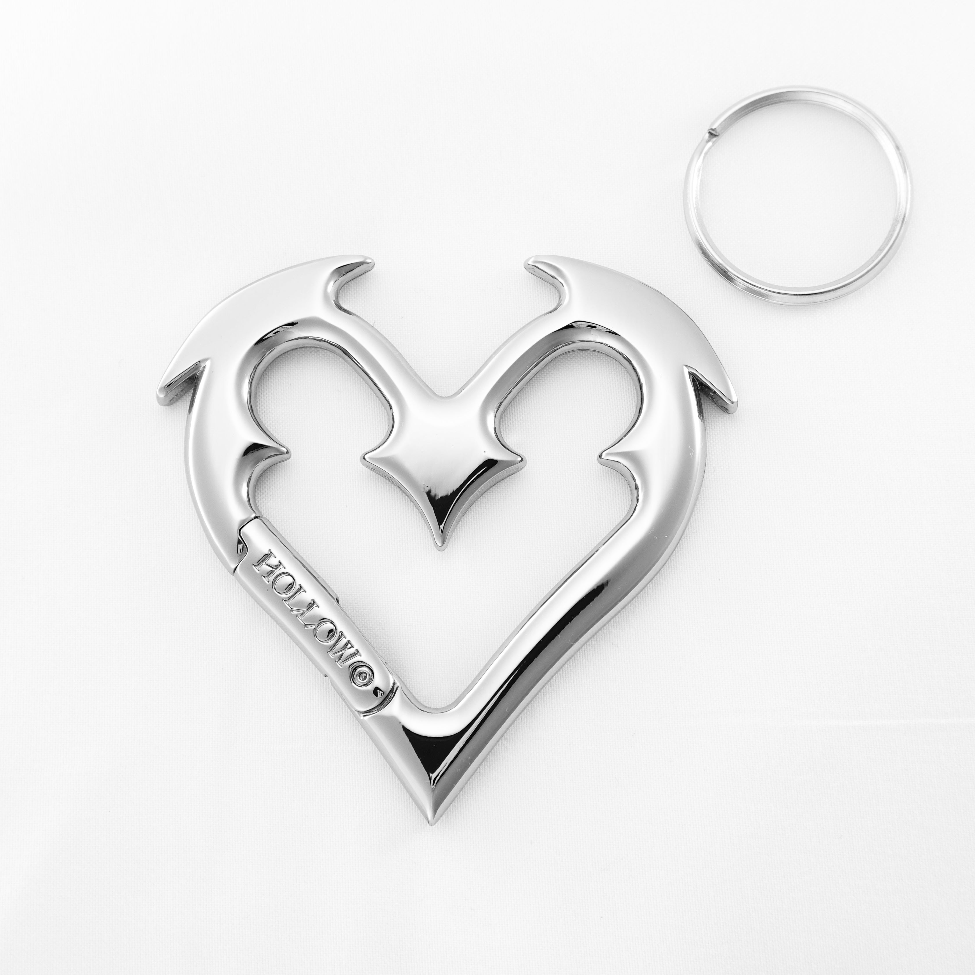 HEARTBREAKER CARABINER